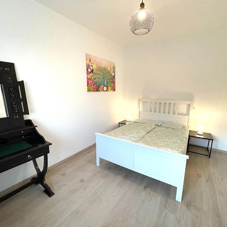 באדן-באדן Sofia Apartments מראה חיצוני תמונה