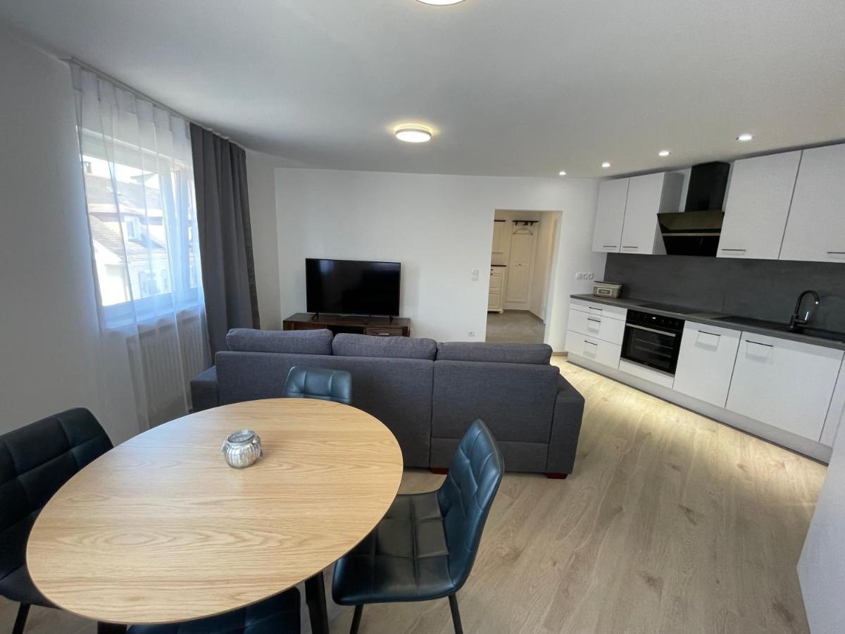באדן-באדן Sofia Apartments מראה חיצוני תמונה